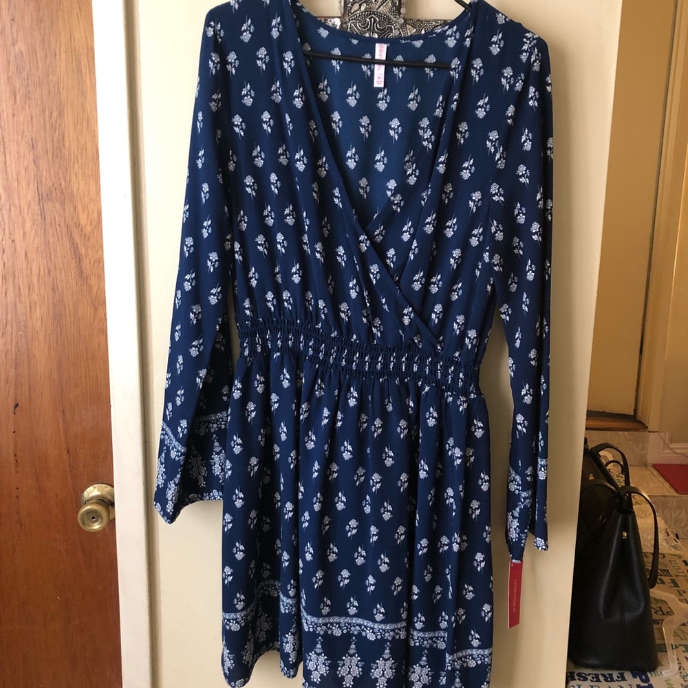 Navy blue flower print Maxi Dress!